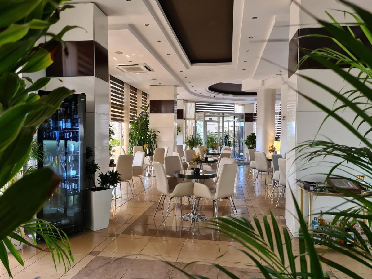 דורס Hotel Arvi מראה חיצוני תמונה